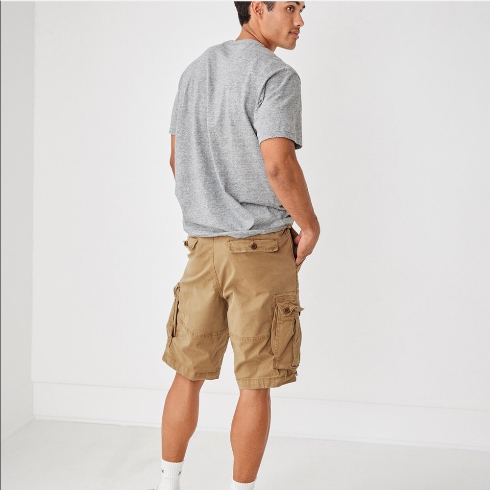 American Eagle 32 Khaki Short